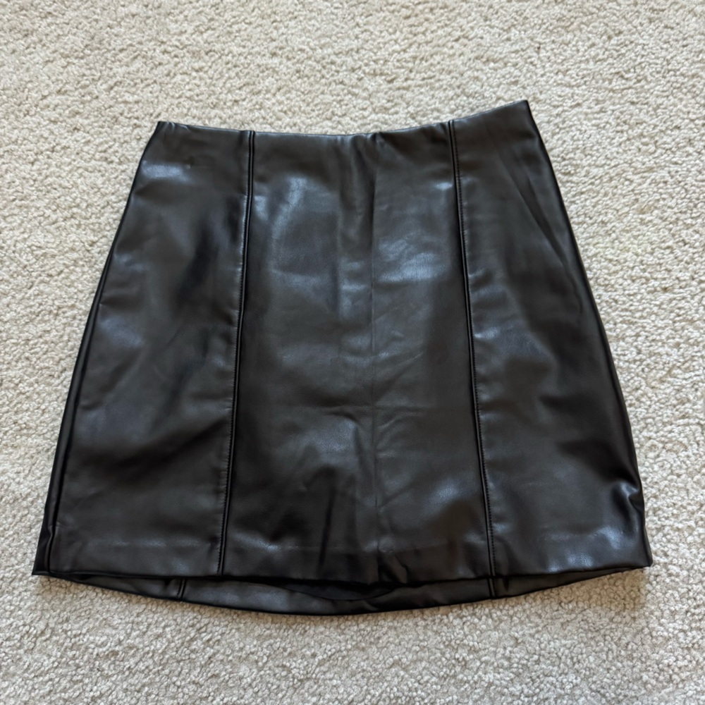 Abercrombie & Fitch Black Mini Skirt
